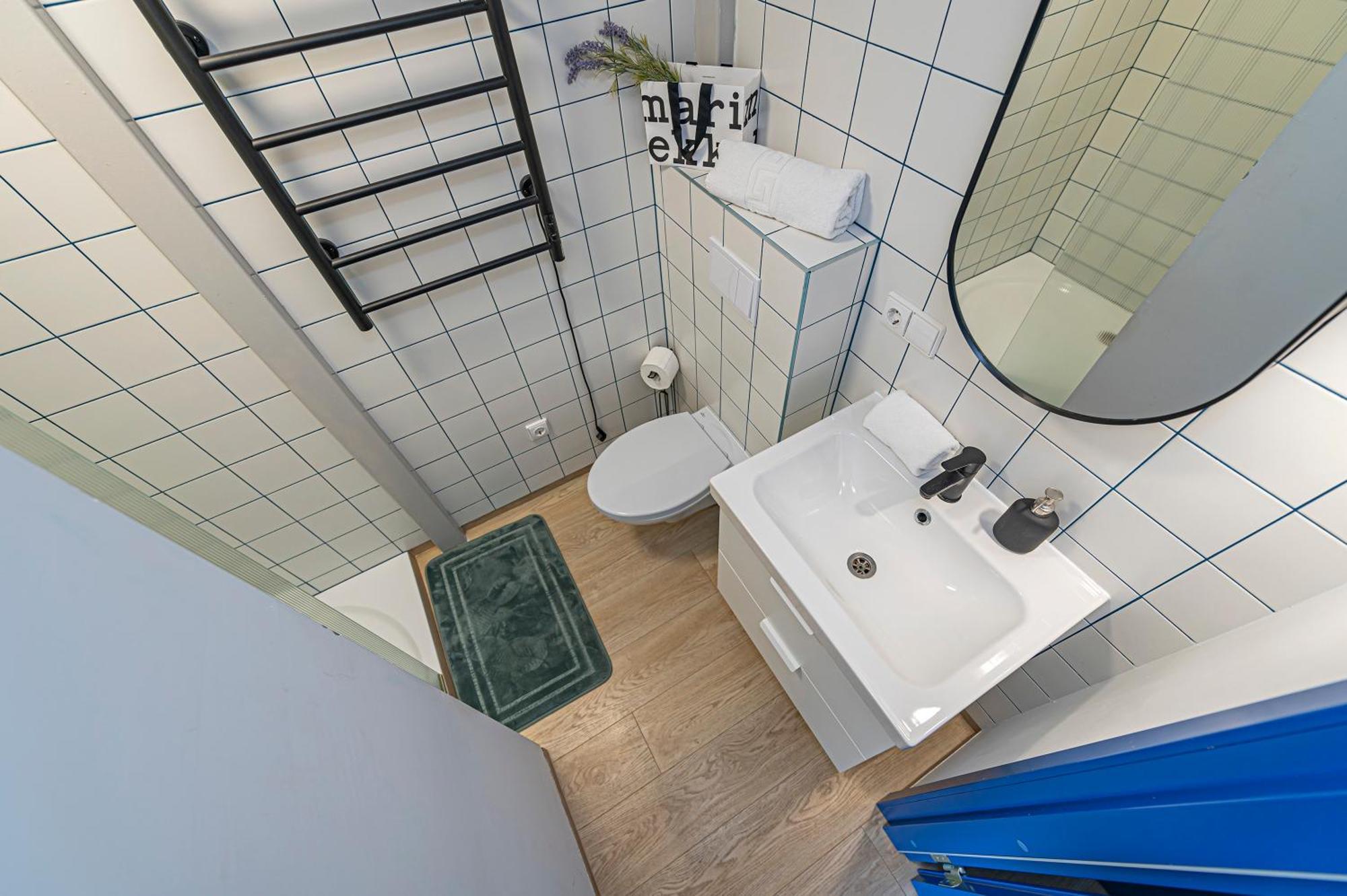 Mini Loft 1 Bd Apt By Hostlovers Kaunas Luaran gambar